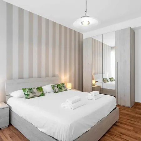San Siro Stadium 4 Guest Apartment *